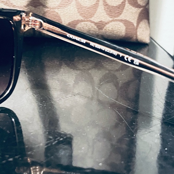 Coach CL918 EUC - Picture 3 of 9